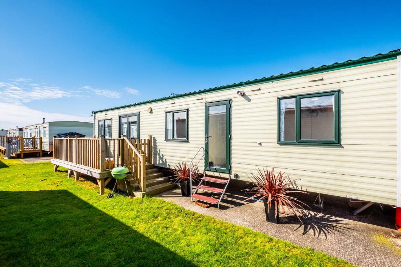 Отель Caravan Beach Holiday Saint Osyth Экстерьер фото